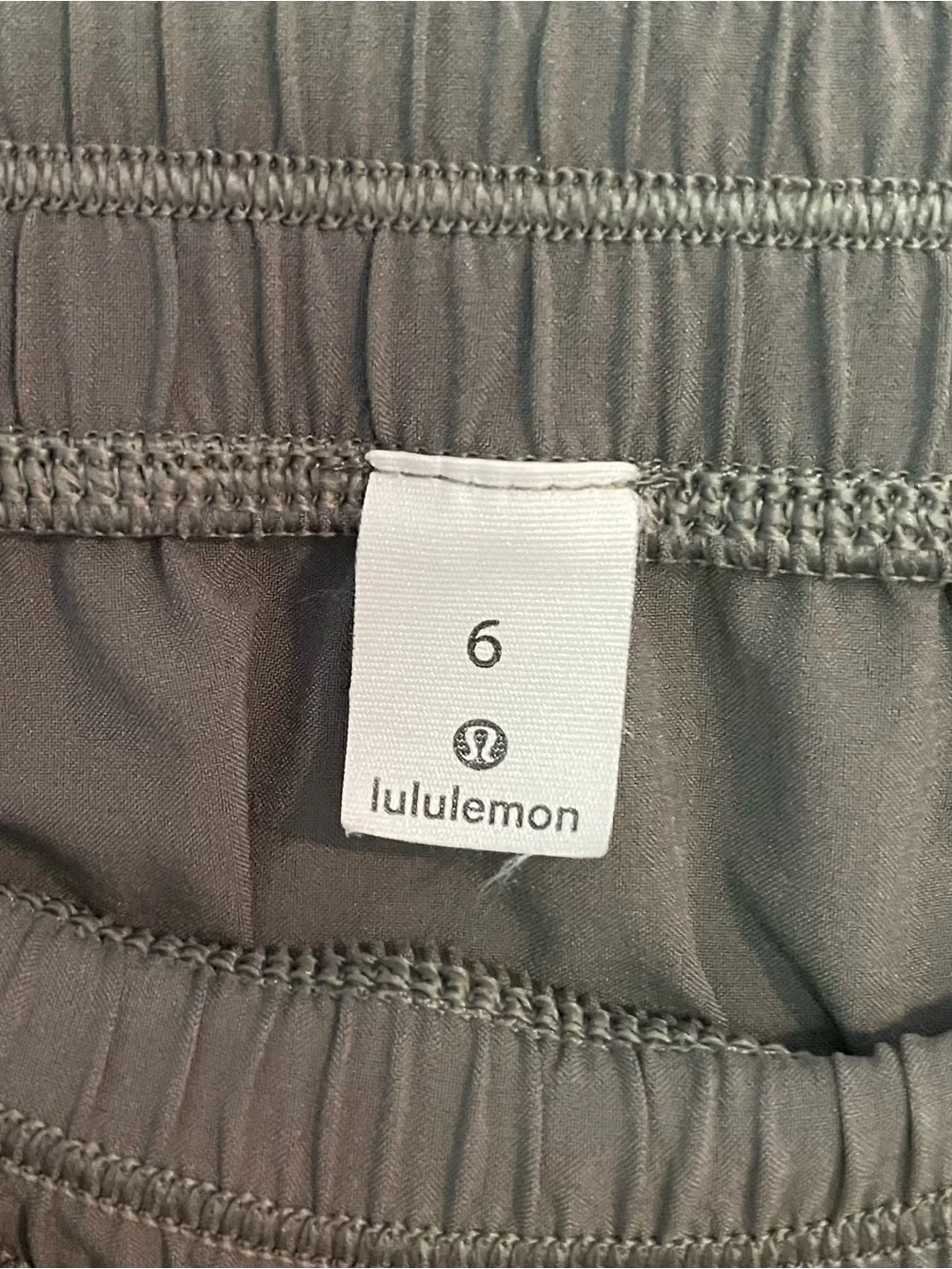 lululemon light olive green  pull-on active pants - Sz 6